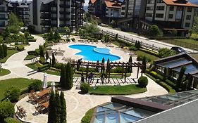 Aspen Golf Apartments